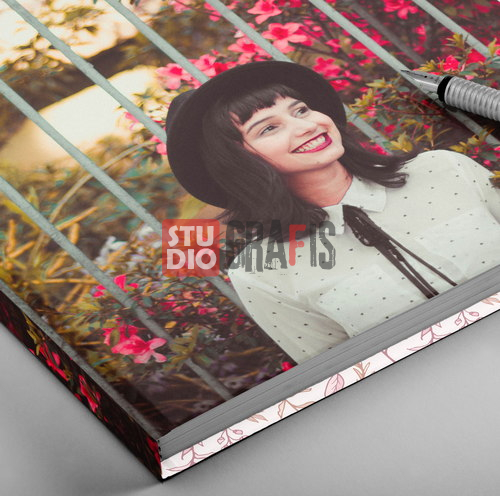 PSD Template Mockup Buku Hard Cover